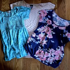 Lot Of 3 Maternity Tops In Sz Large